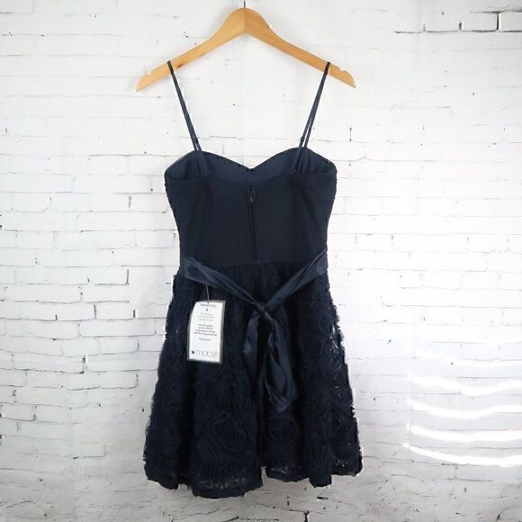 TRIXXI BLUE SPAGHETTI STRAP SWEETHEART NECKLINE FIT AND FLAIR PROM DRESS NWT - Picture 10 of 15